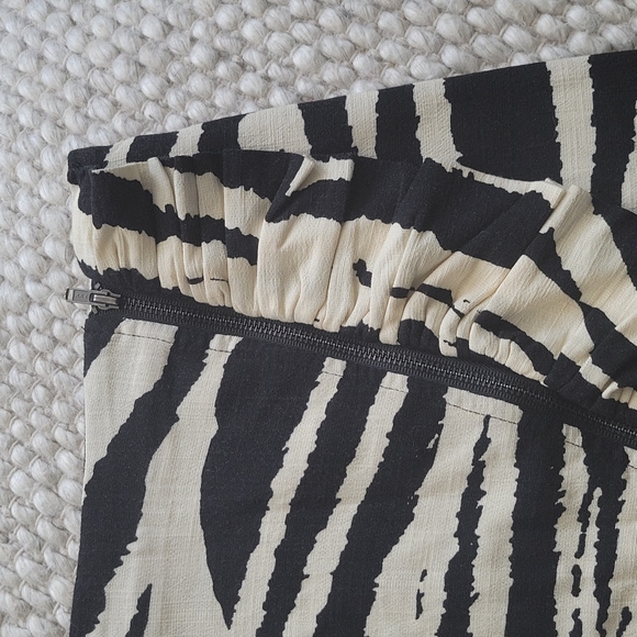 Free People Ruffle Babe Mini Skirt - size 0 - Picture 3 of 7